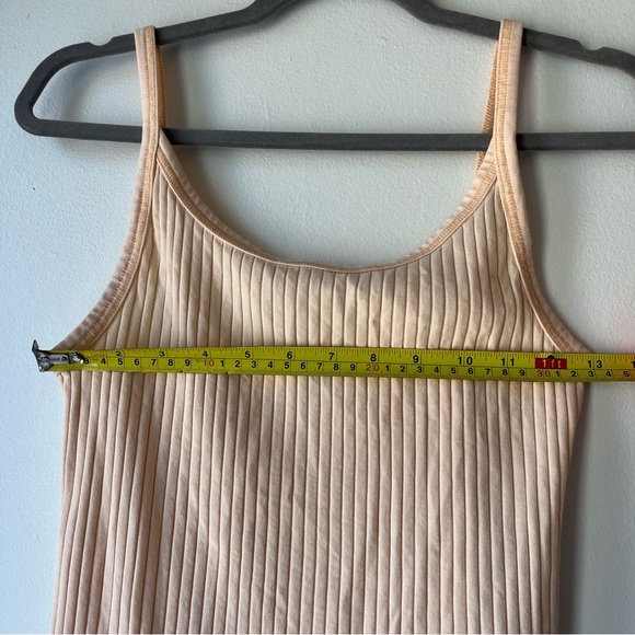 Old Navy Ribbed Peach Tank Top Women’s Medium Stretch Cami Basic Summer Layer - Picture 9 of 9